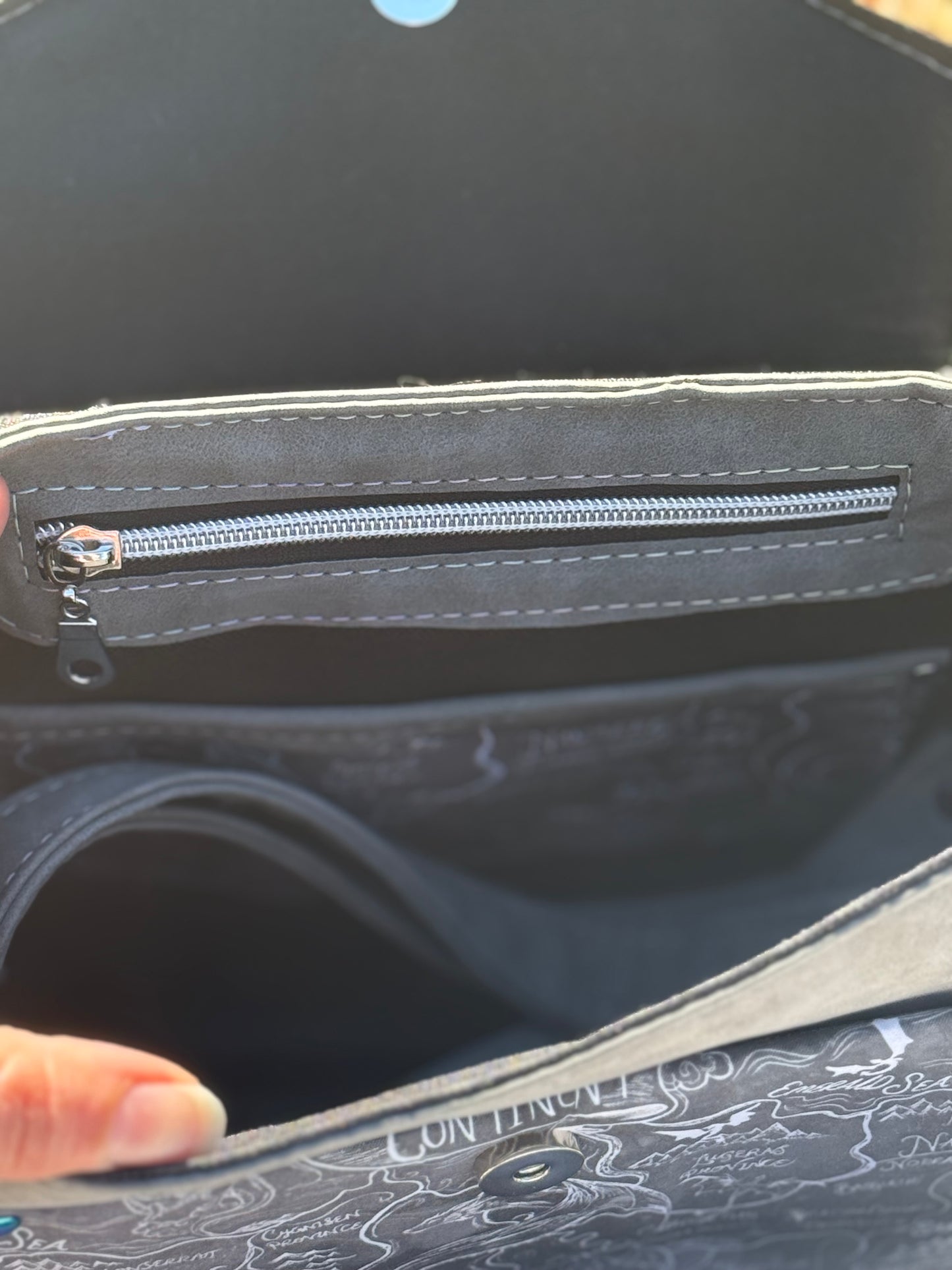 Map Brontide Crossbody