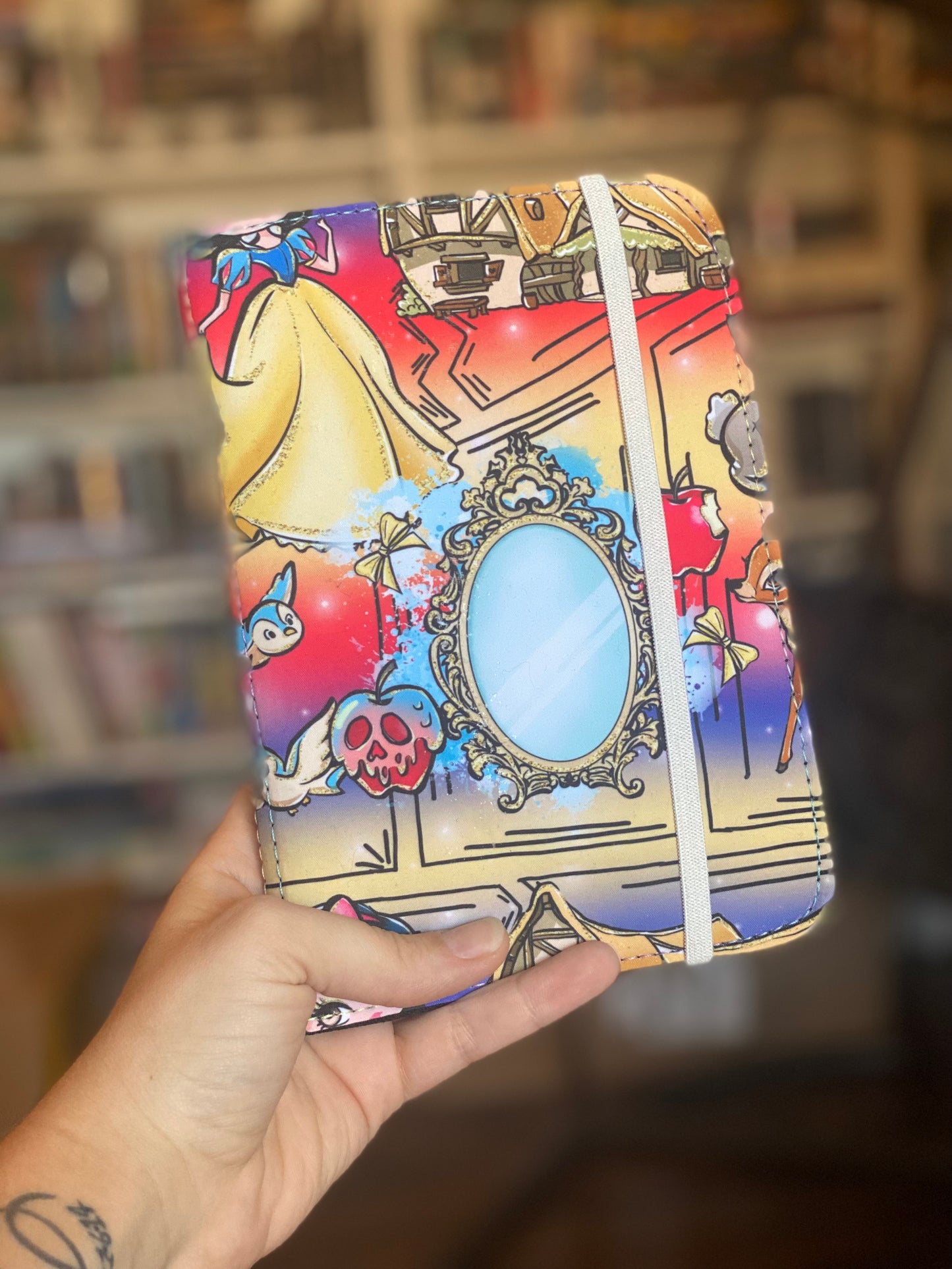 Magic Mirror Kindle Cover with Elastic Closure, Solid Cover .