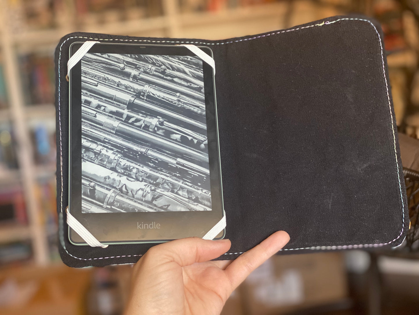 Officially Licensed Passports Kindle Cover with Elastic Closure, With Spine. NOTE INSIDE*